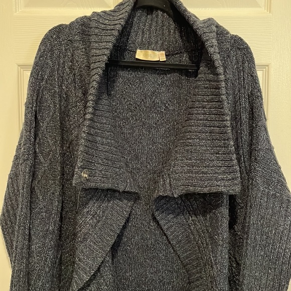 Knit Shawl - Picture 7 of 8